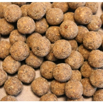 rozsypane kulki proteinowe o smaku nostrzyka
